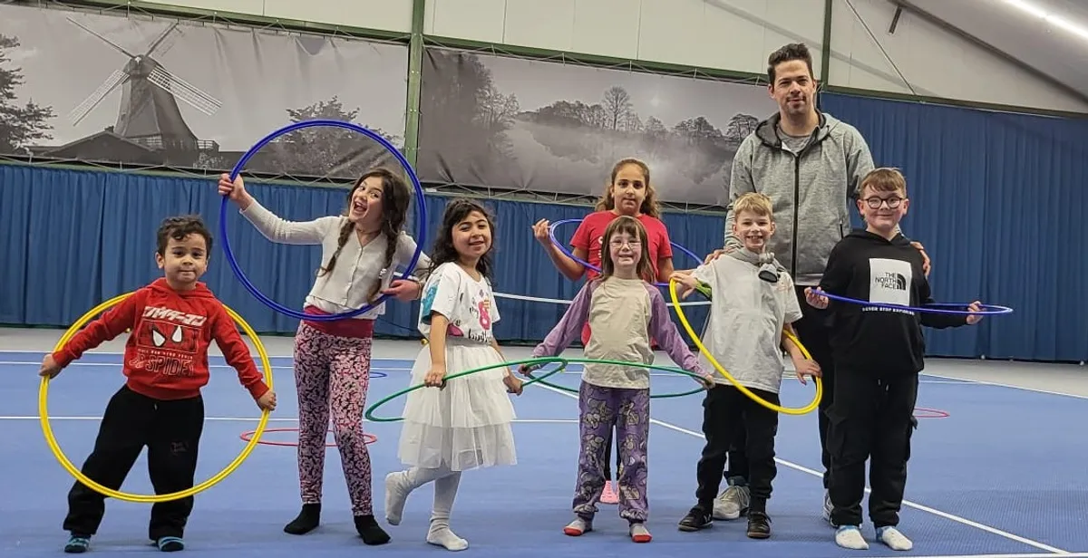 Kinder beim Tennis-Geburtstag